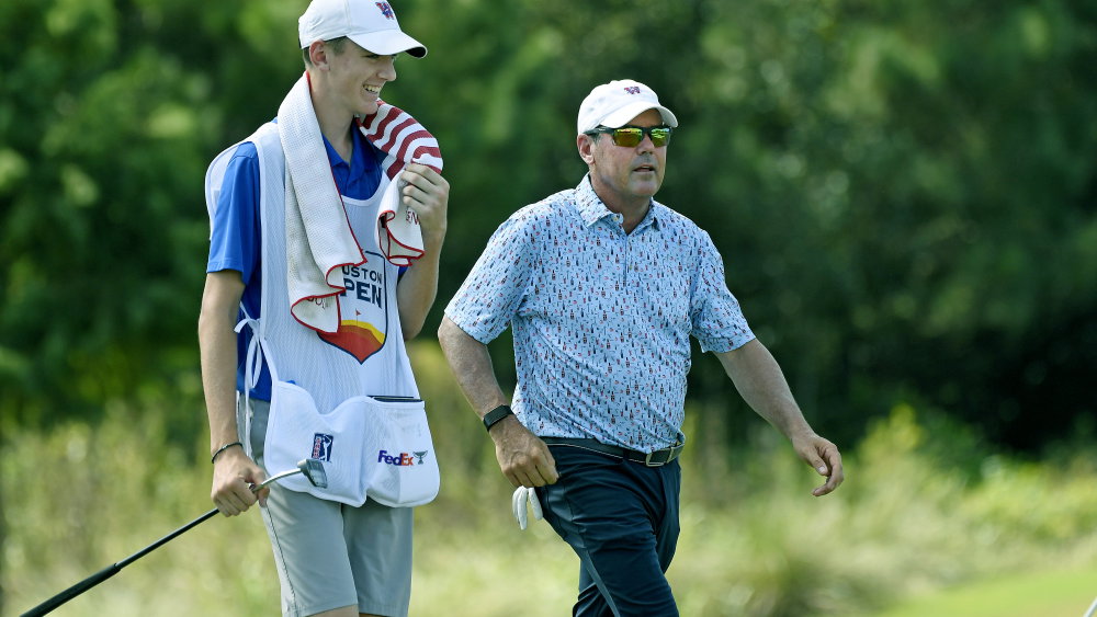 Rich Beem admits he didn't pay his caddie and makes comment on Kuchar
